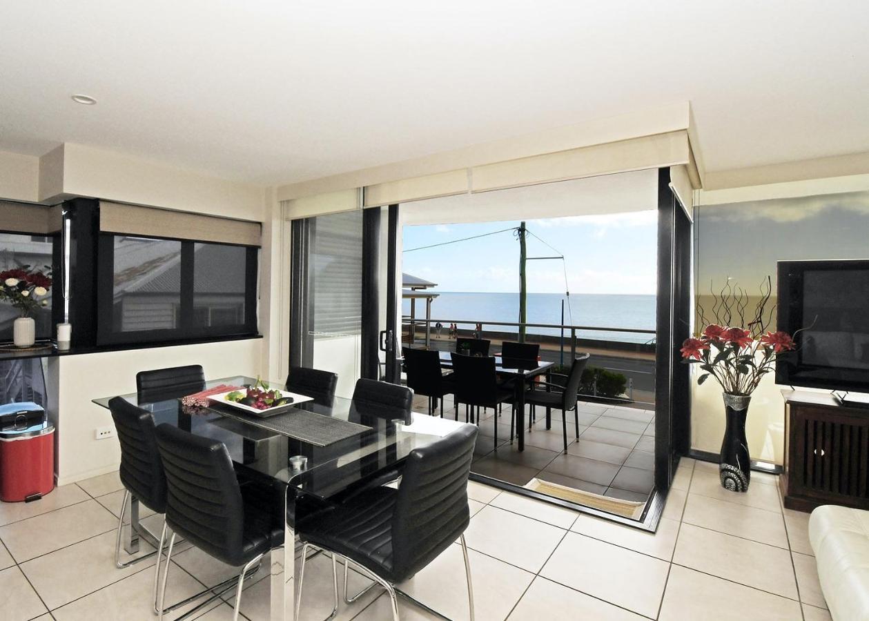 Luxurious Beachfront Apartment Hervey Bay Exterior photo