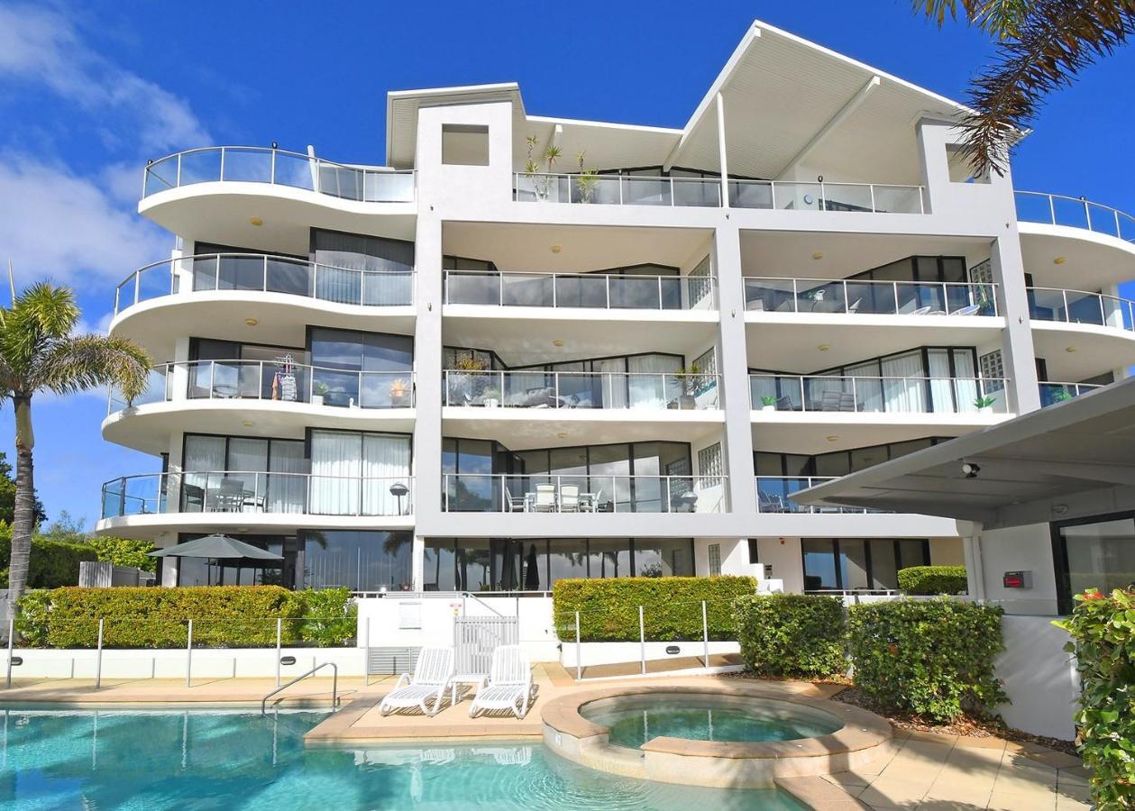 Luxurious Beachfront Apartment Hervey Bay Exterior photo